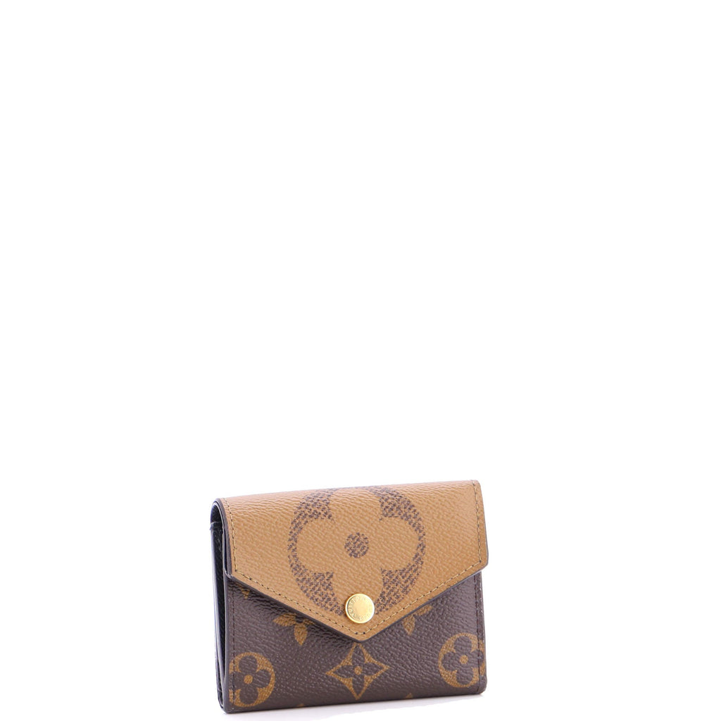 Zoe Wallet Reverse Monogram Giant