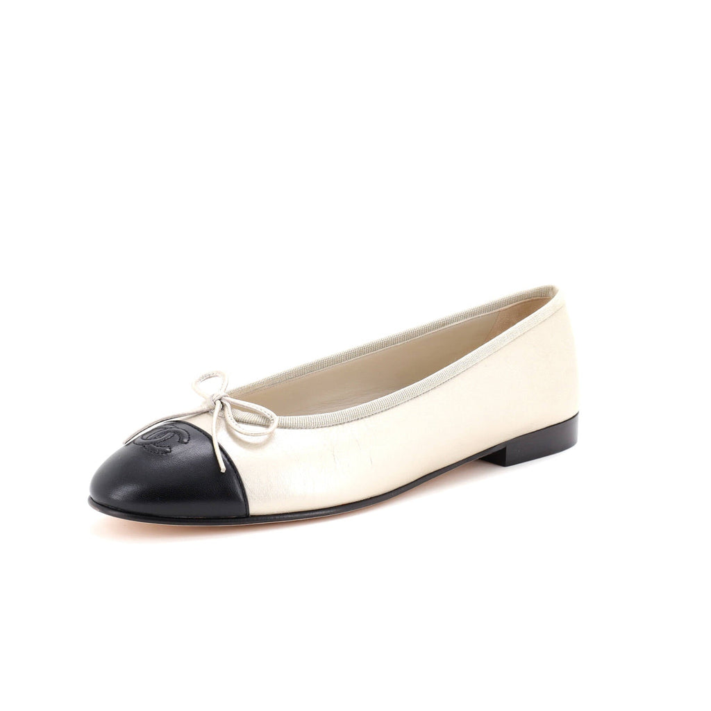 Women's CC Cap Toe Bow Ballerina Flats Leather