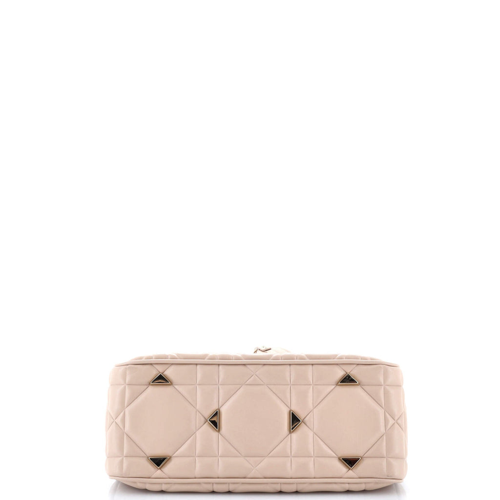 Lady 95.22 Bag Cannage Embossed Leather Medium