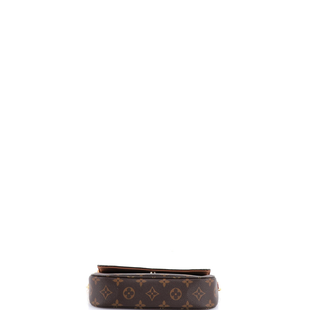 Ivy Wallet on Chain Monogram Canvas