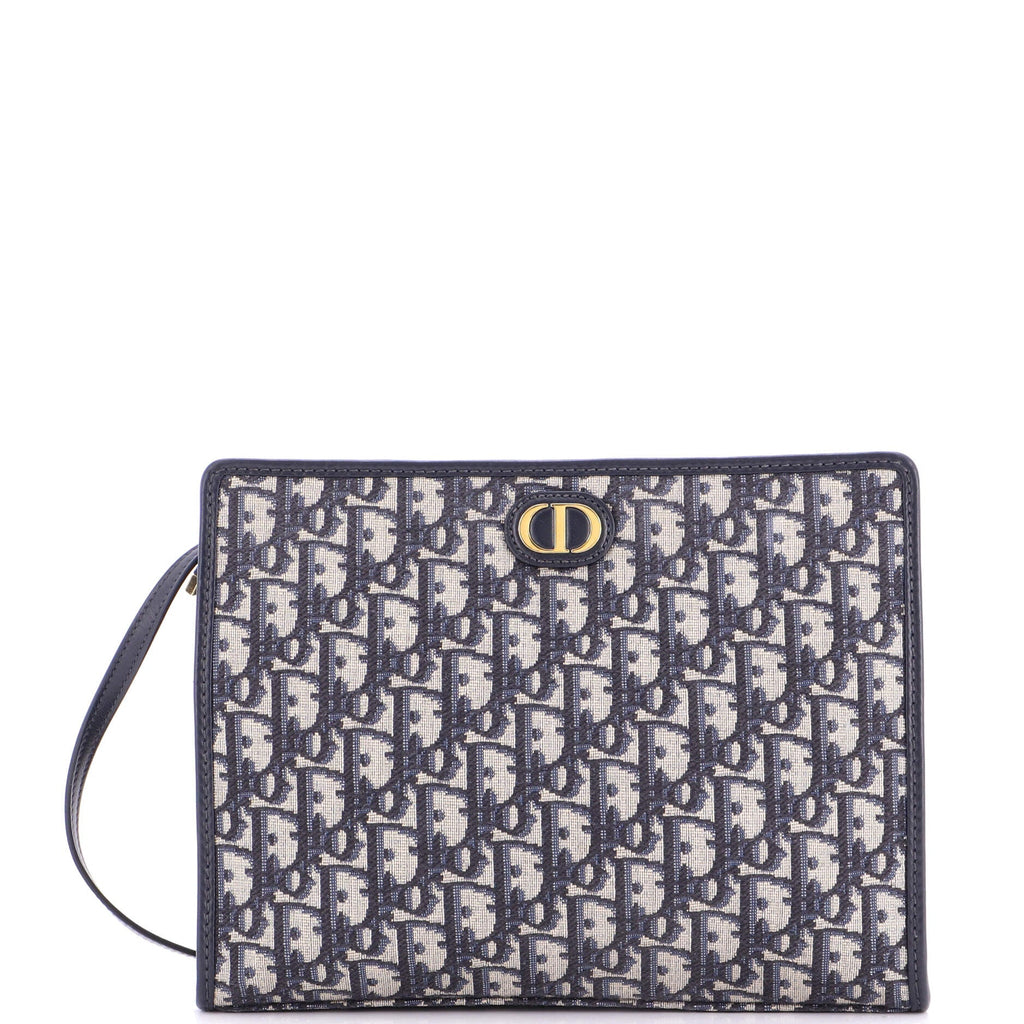 30 Montaigne Zip Pouch Oblique Canvas Medium