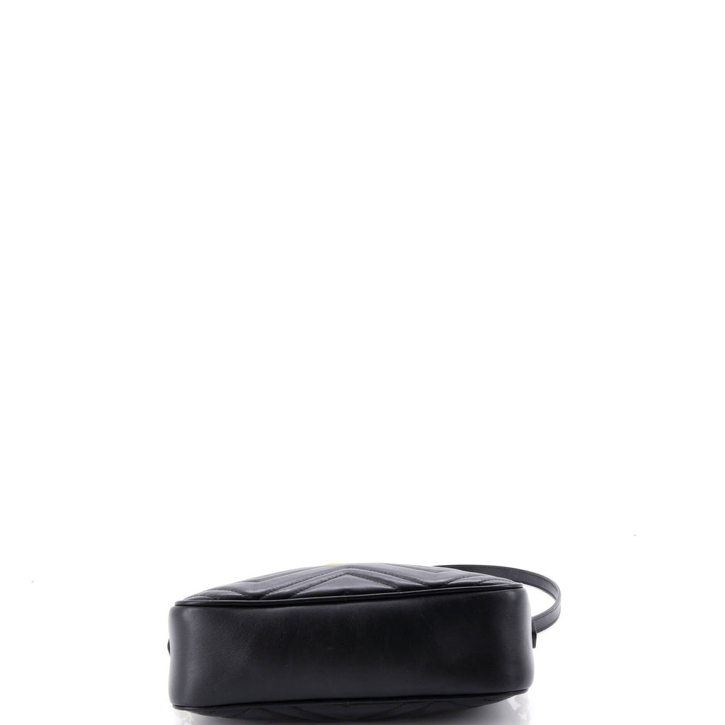 GG Marmont Shoulder Bag Matelasse Leather Small