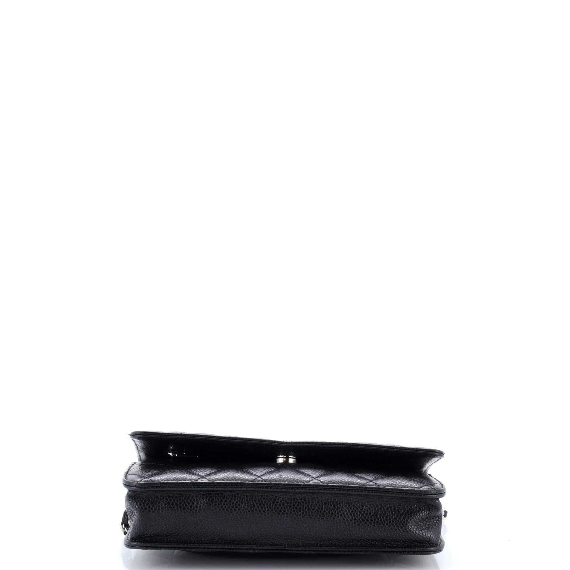 Wallet on Chain Quilted Caviar