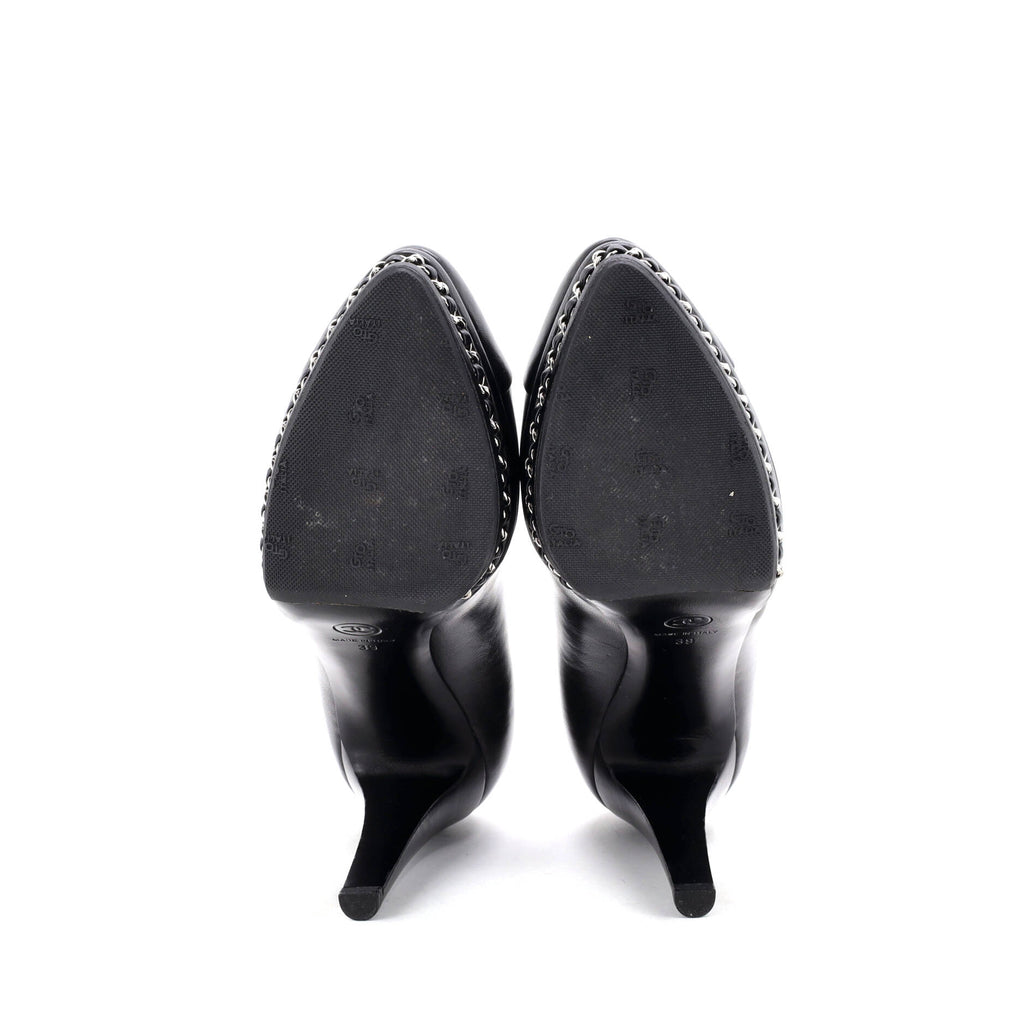 Women's CC Cap Toe Chain Around Pumps Leather