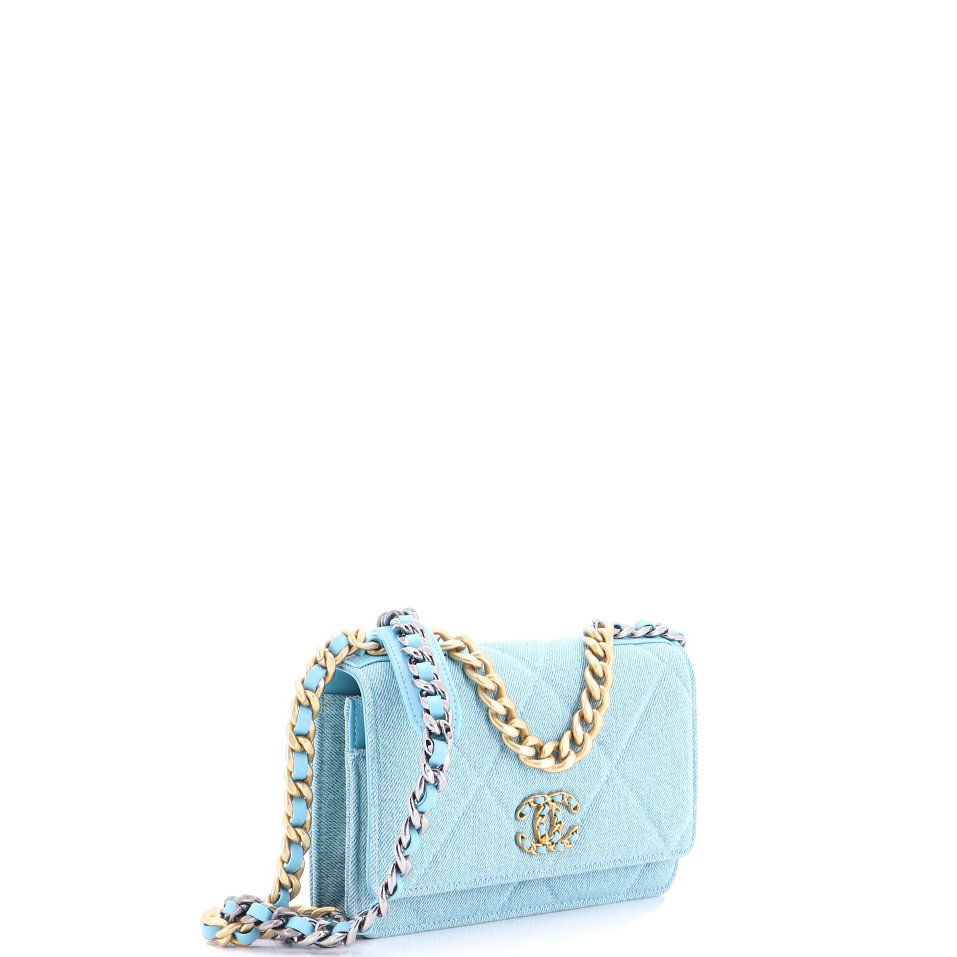 19 Wallet on Chain Quilted Denim