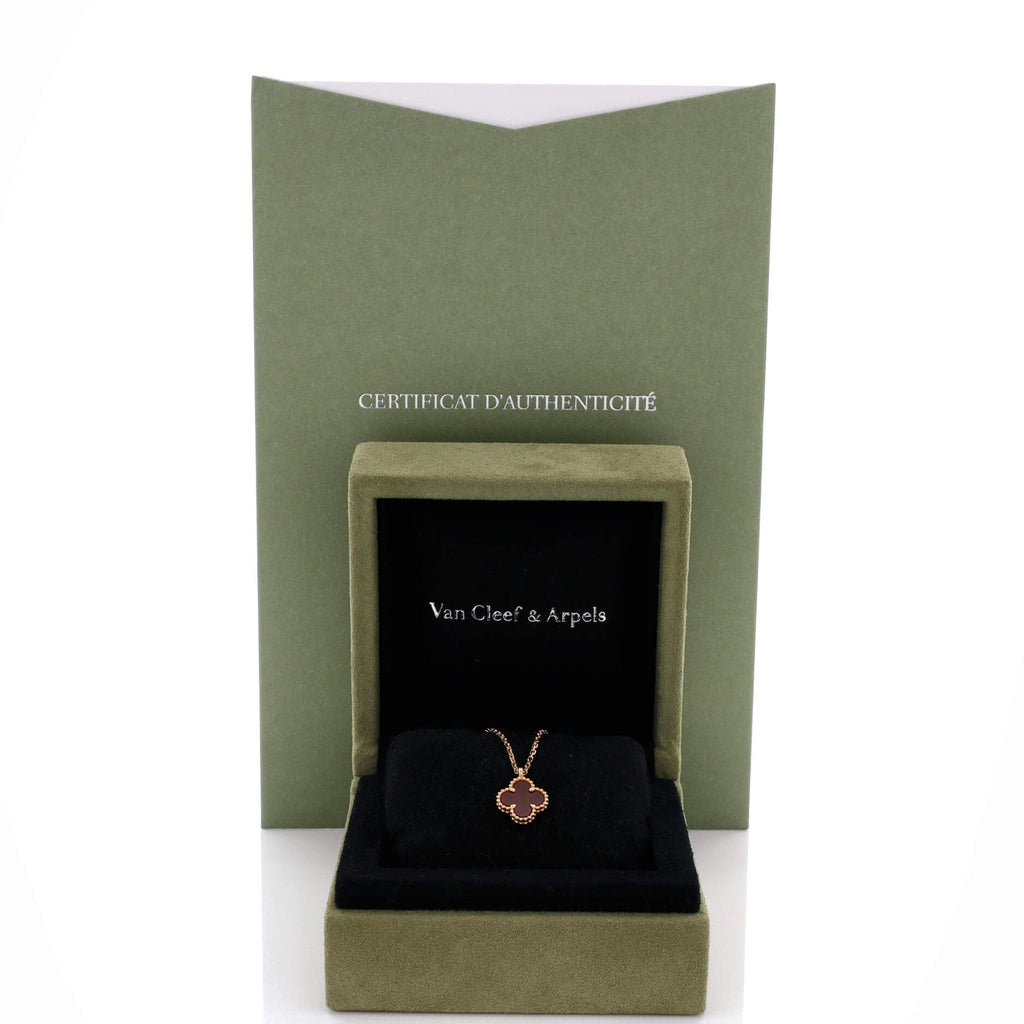 Sweet Alhambra Pendant Necklace 18K Rose Gold and Carnelian