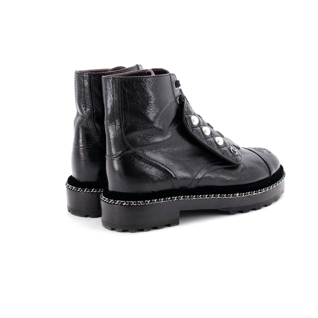 Women's Cap Toe CC Chain Around Pearl Combat Boots Leather