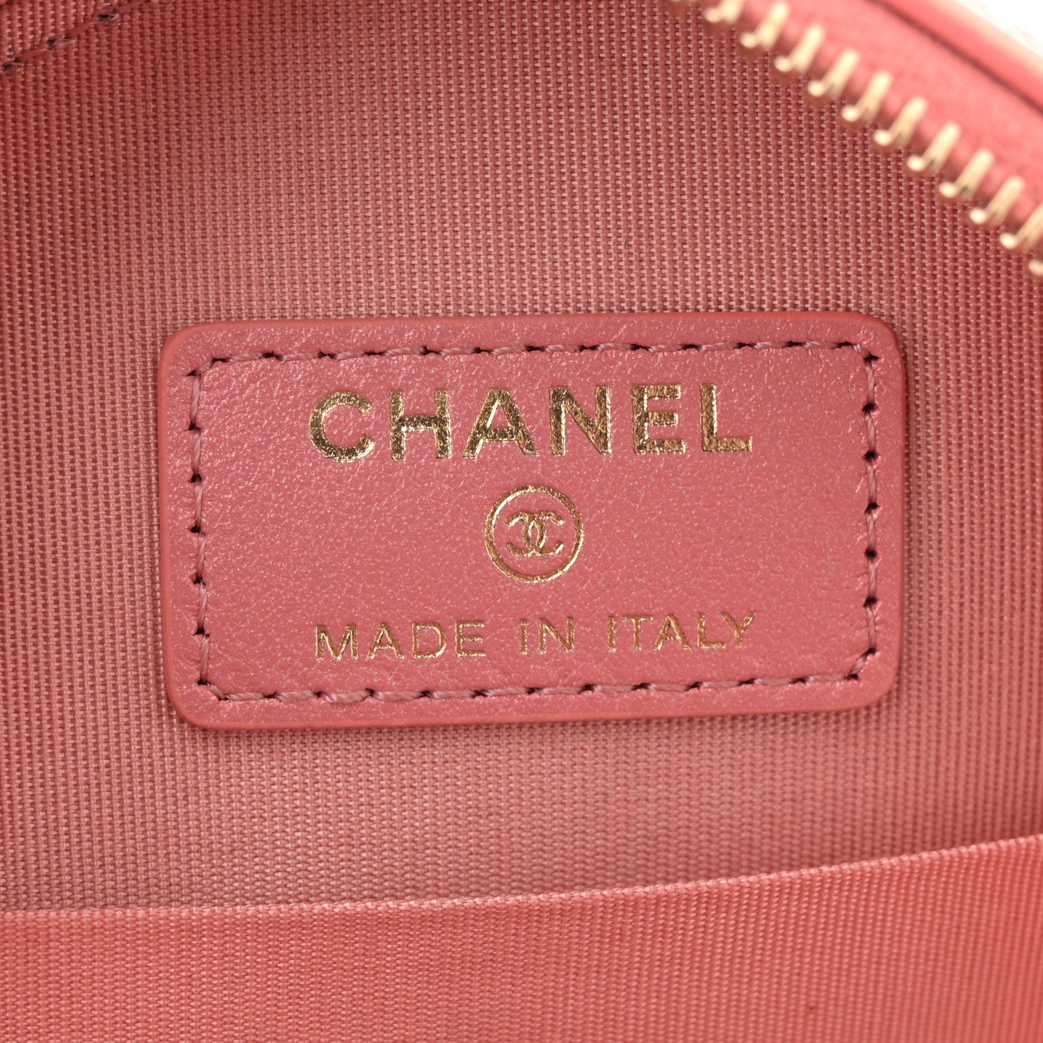 Iridescent Calfskin Quilted Chanel 19 Round Clutch With Chain Pink
