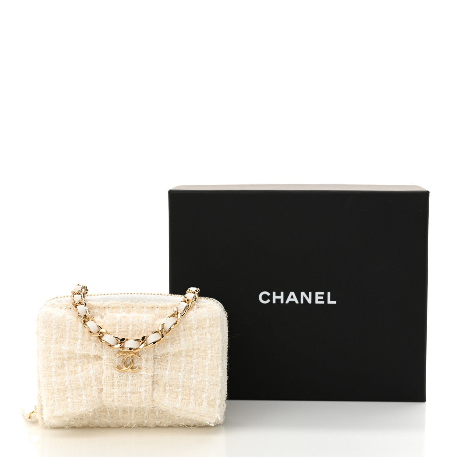 Tweed Quilted Bow Flap  Holder On Chain White