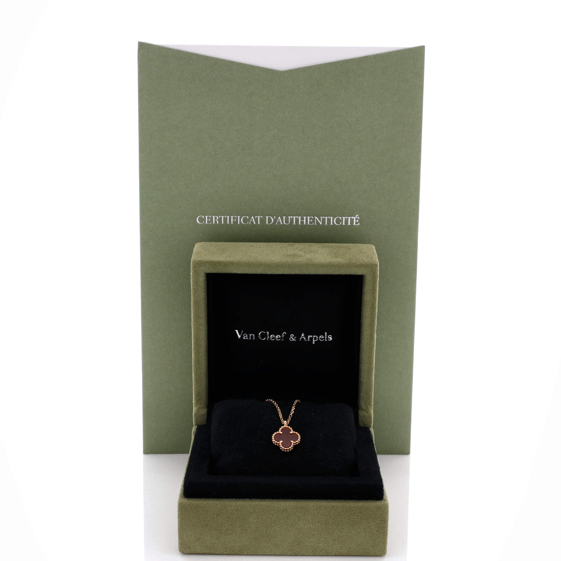 Sweet Alhambra Pendant Necklace 18K Rose Gold and Carnelian
