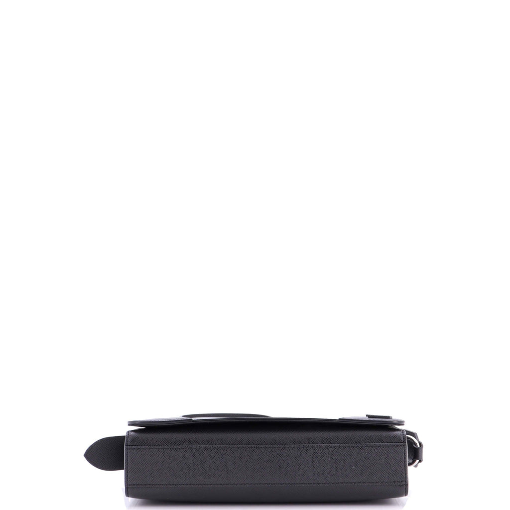 New Flap Messenger Bag Taiga Leather
