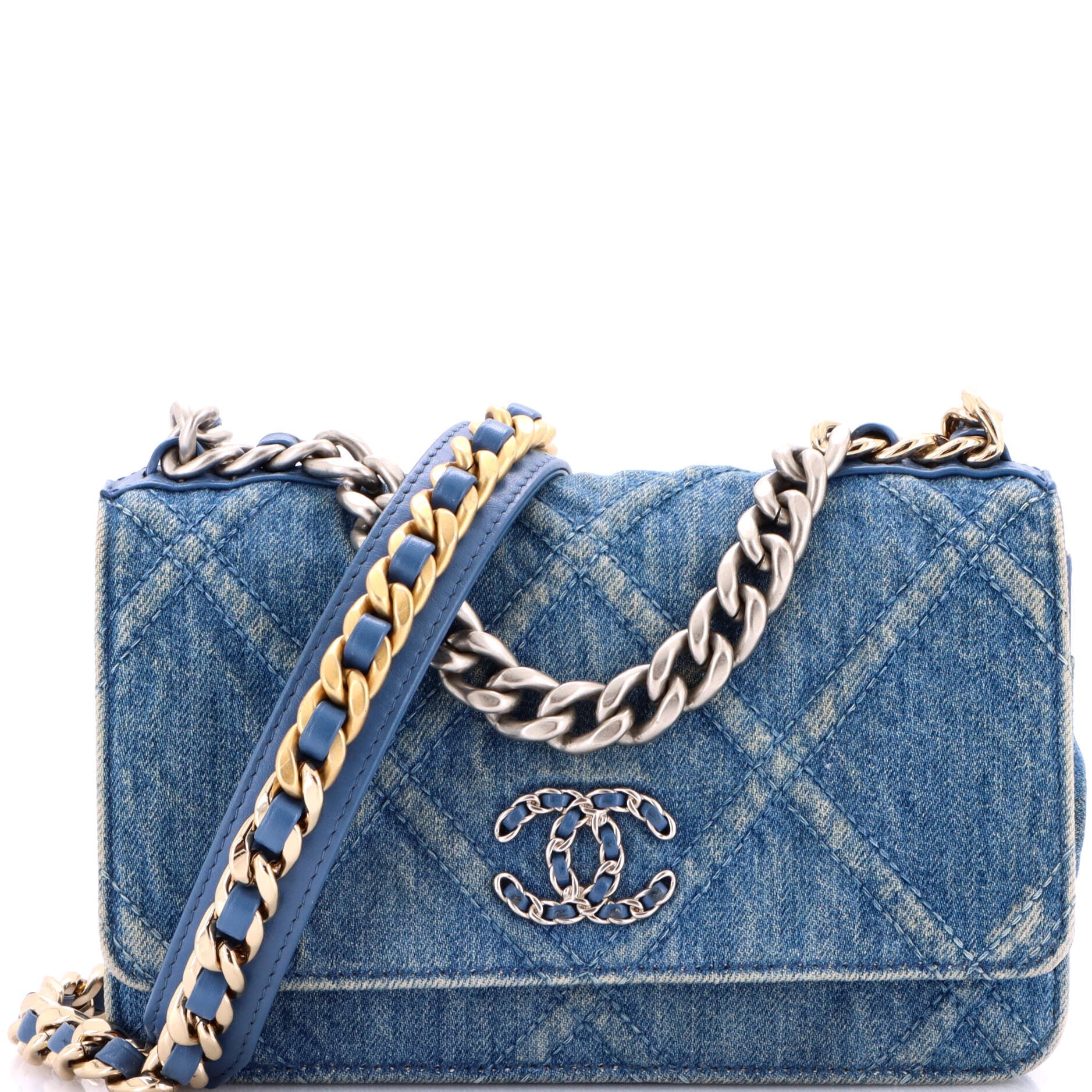 19 Wallet on Chain Quilted Denim