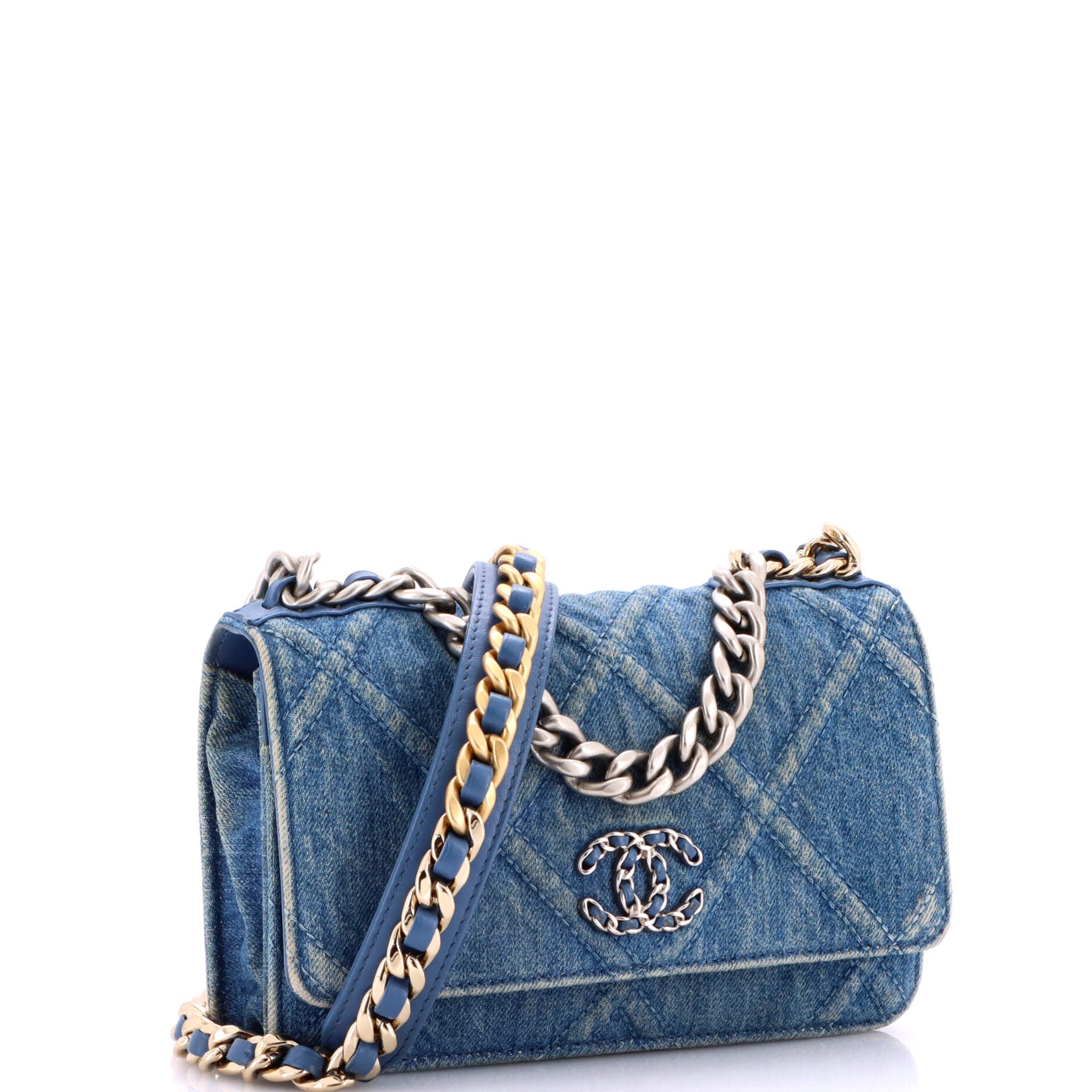 19 Wallet on Chain Quilted Denim