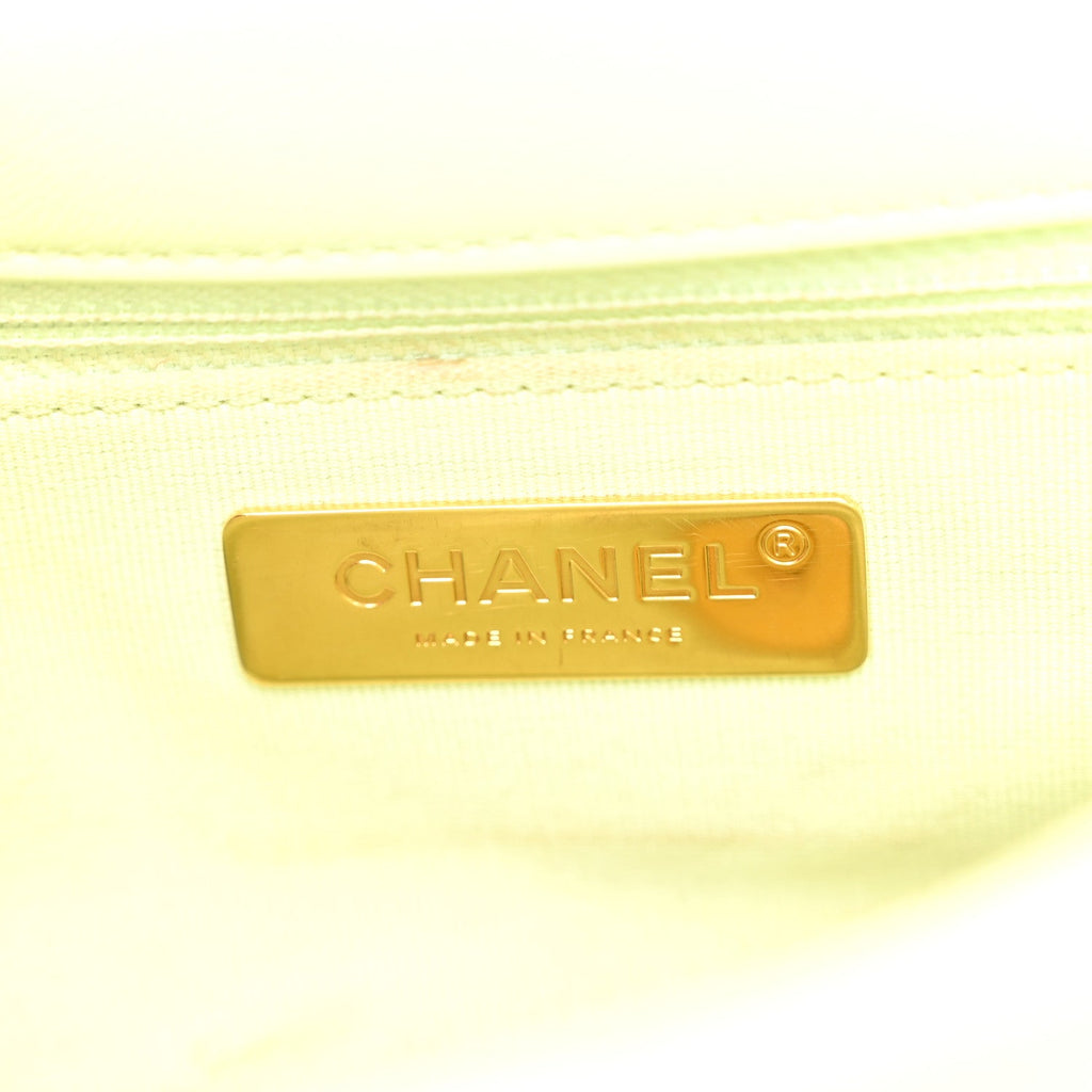 Lambskin Quilted Medium Chanel 19 Flap Light Green
