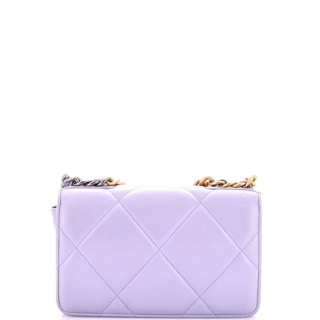 19 Wallet on Chain Quilted Lambskin