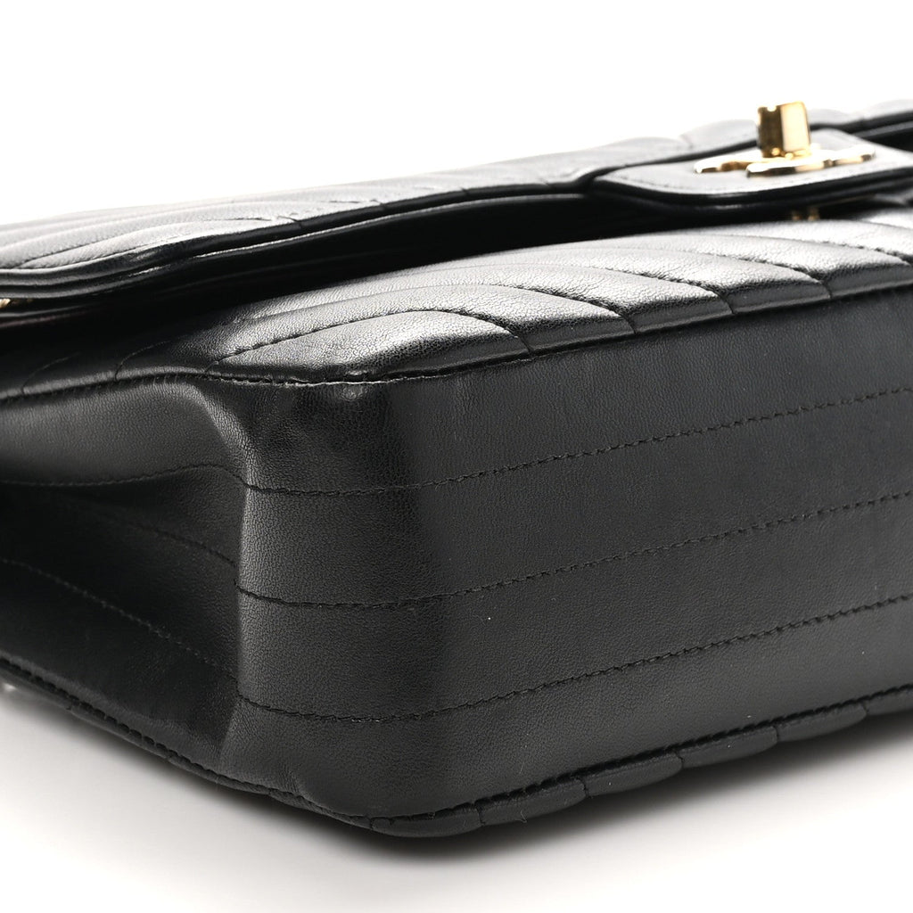 Lambskin Chevron Quilted Medium Double Flap Black