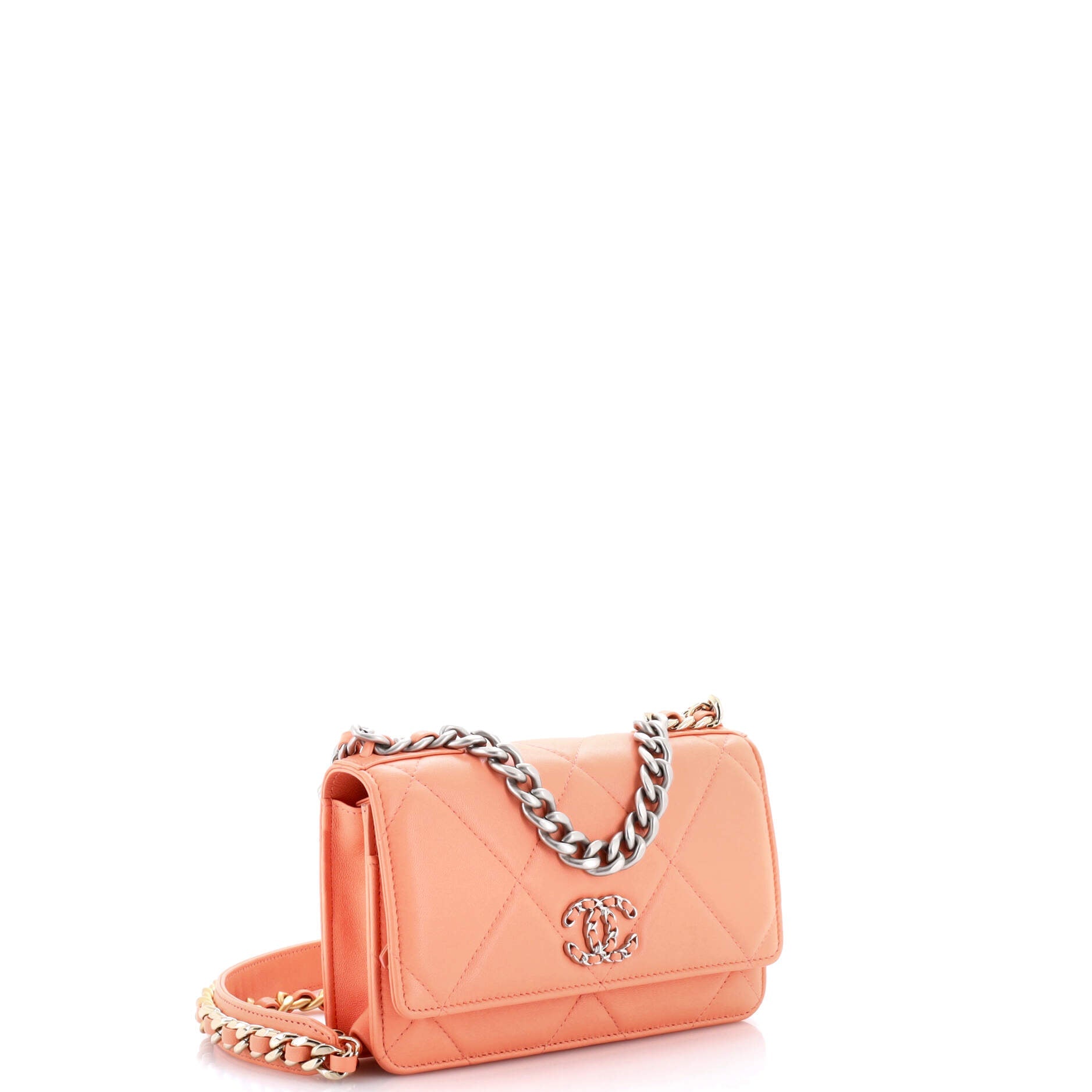 19 Wallet on Chain Quilted Lambskin