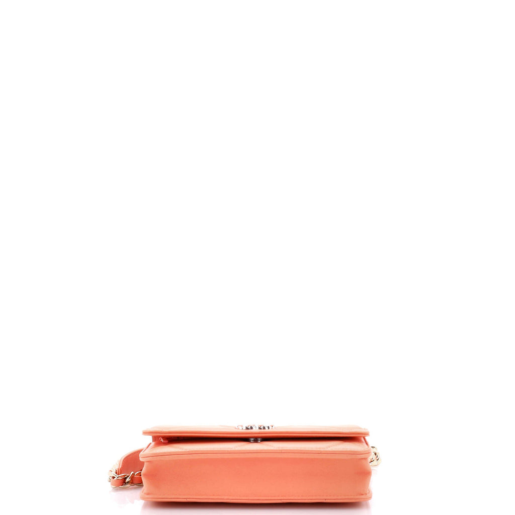 19 Wallet on Chain Quilted Lambskin