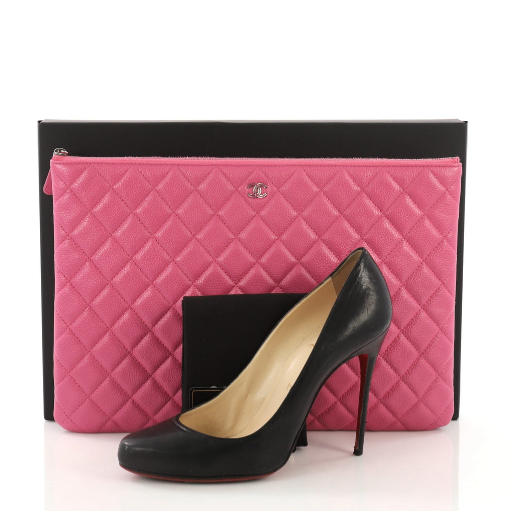 O Case Clutch Quilted Caviar Large
