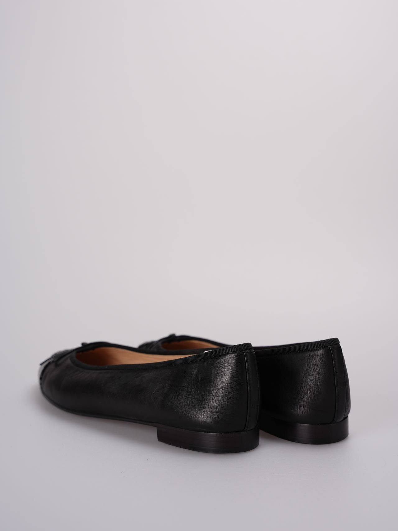 Chanel Ballet Flats in Black Leather Toe Size 40