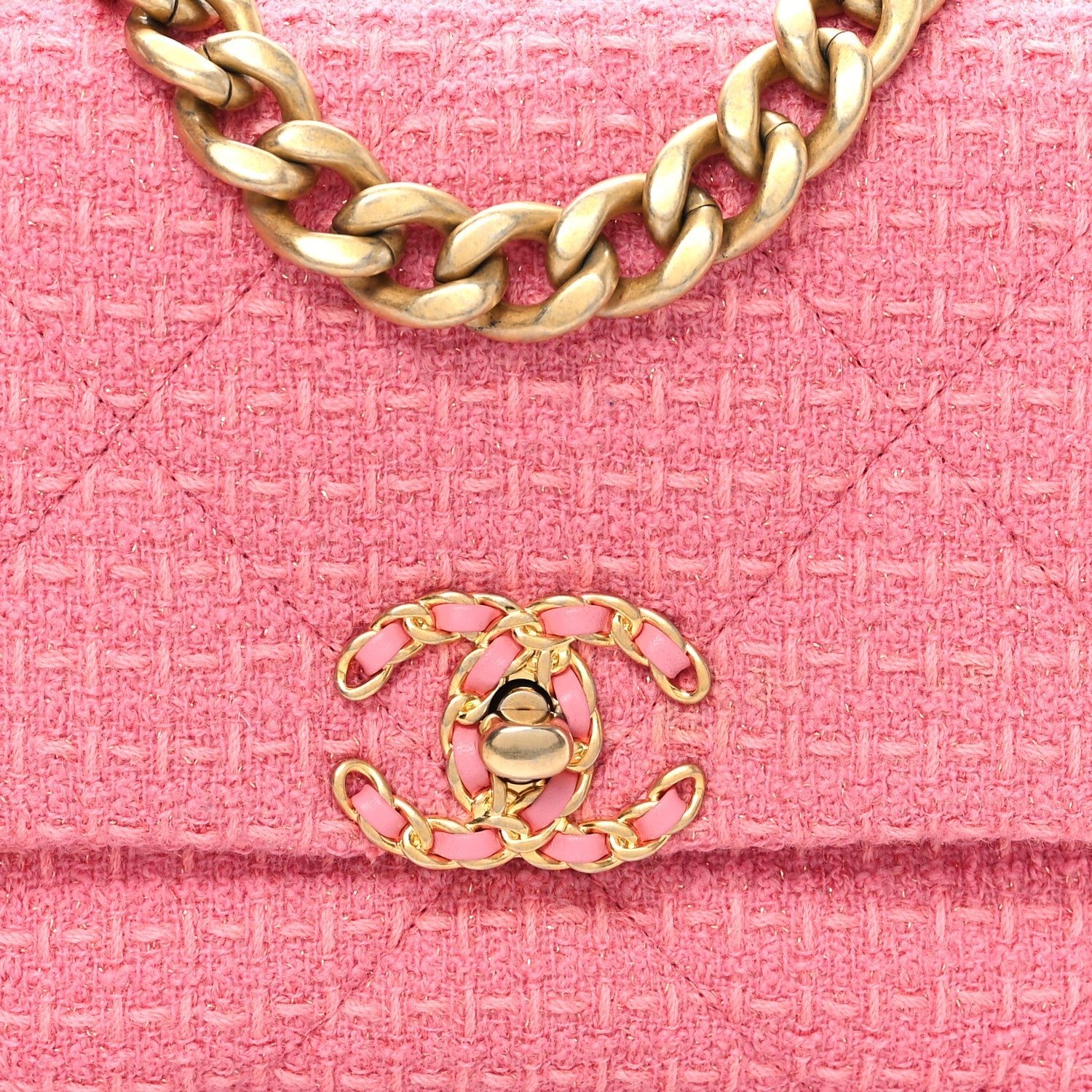 Metallic Tweed Quilted Medium Chanel 19 Flap Pink