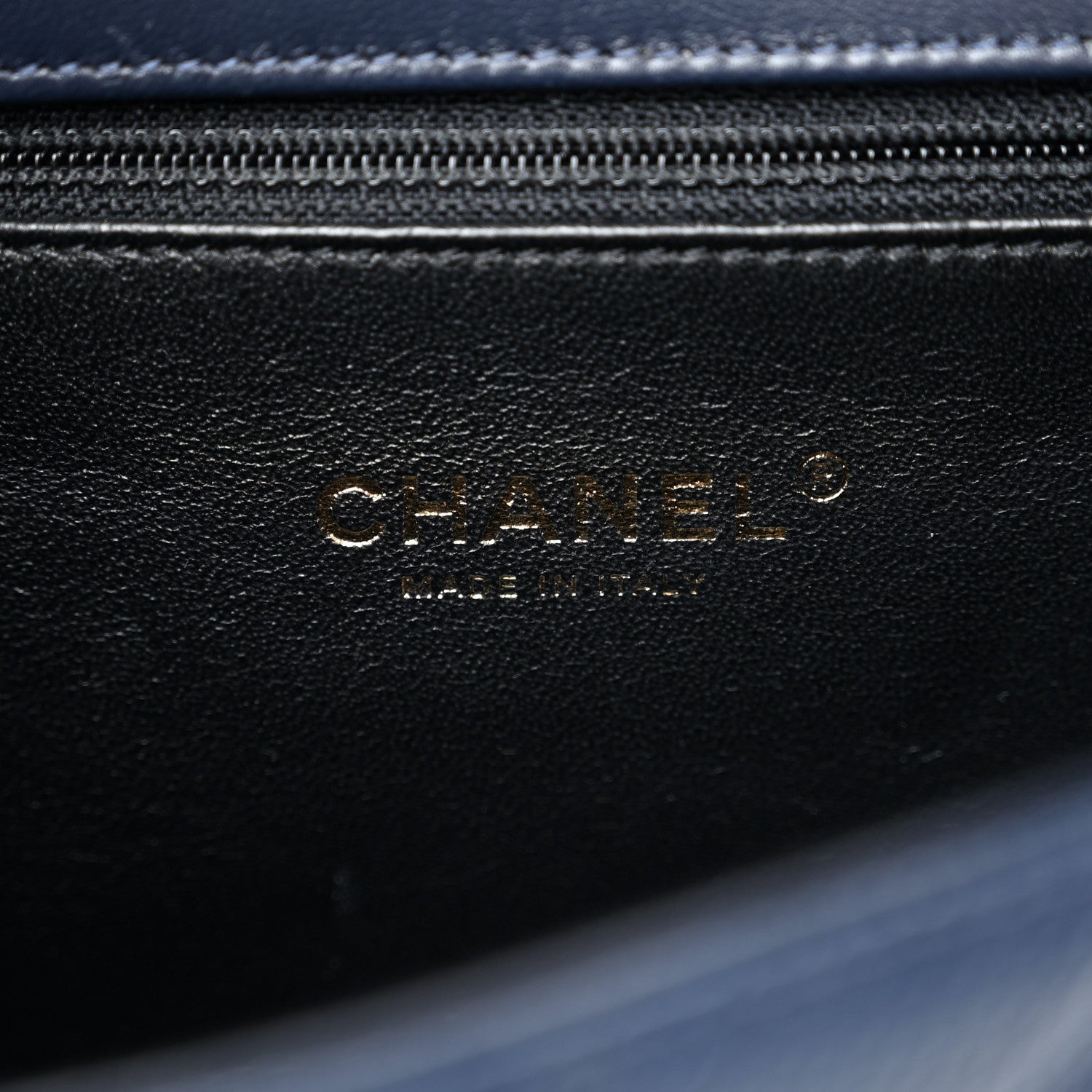 Caviar Quilted Small CC Filigree Flap Navy Black