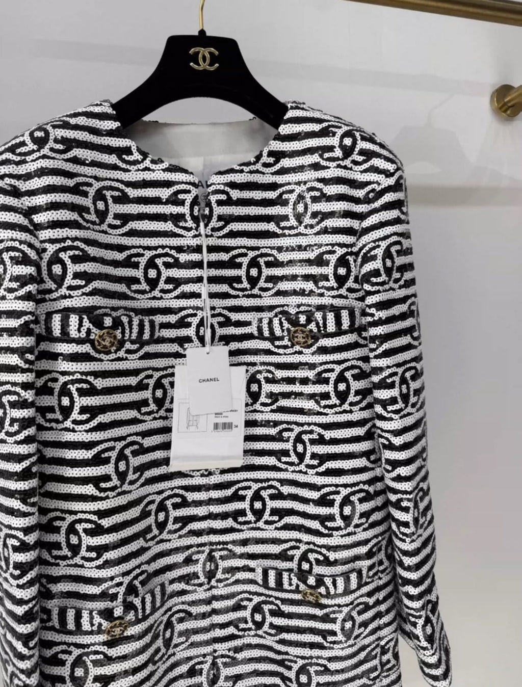 Chanel 22SS black and white jacket