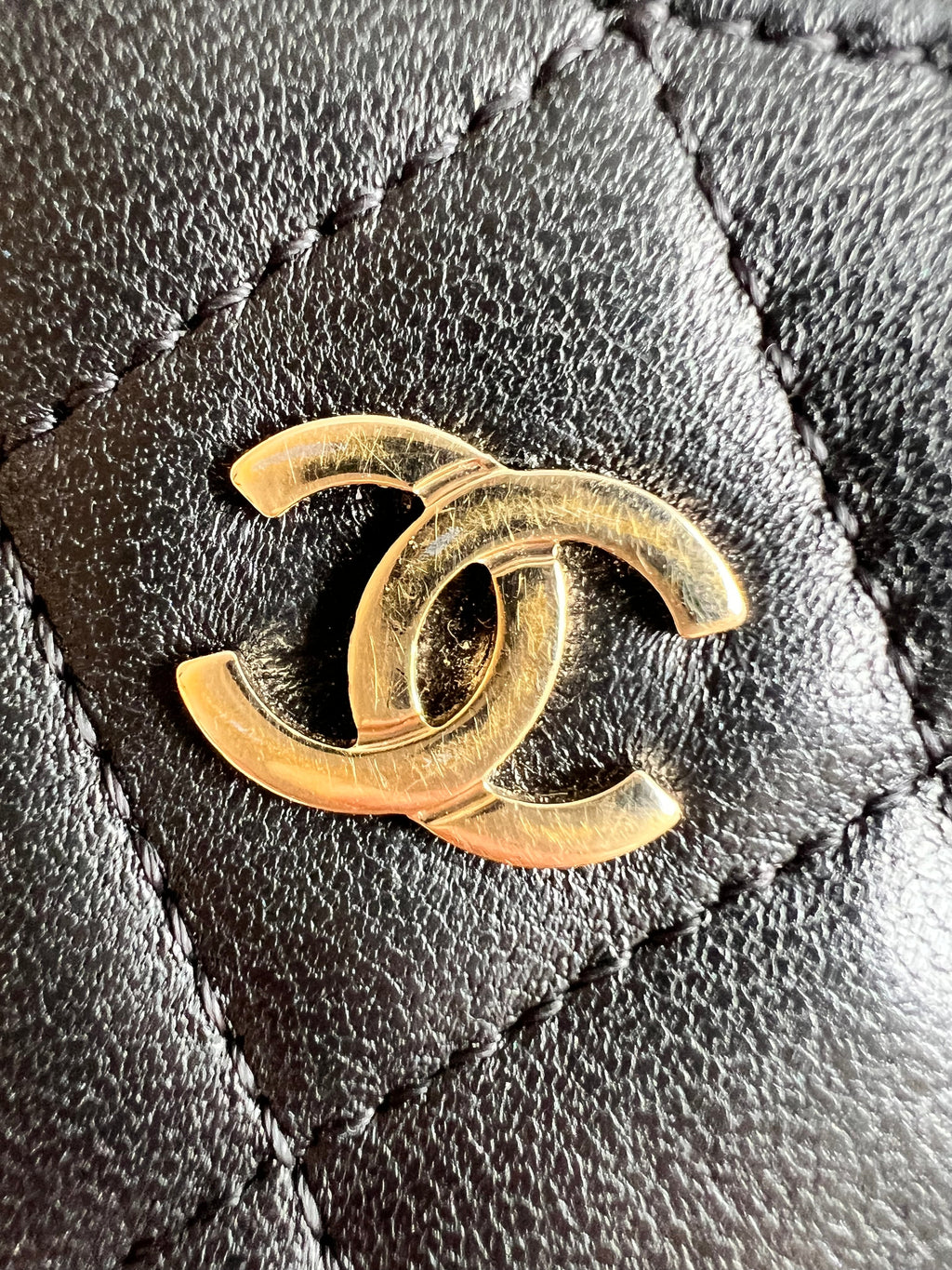 Chanel Classic Phone Case Pouch in Black Quilted calfskin