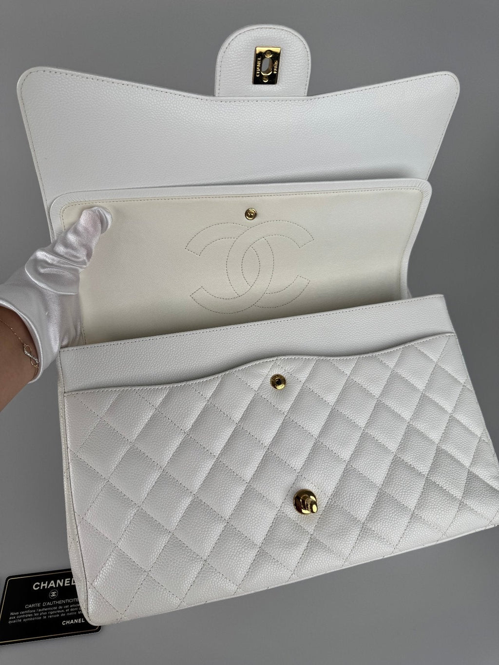 Chanel timeless flap Bag Caviar Leather Maxi size in white