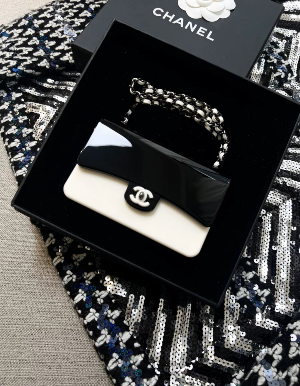 Chanel 21 black and white acrylic box minaudière