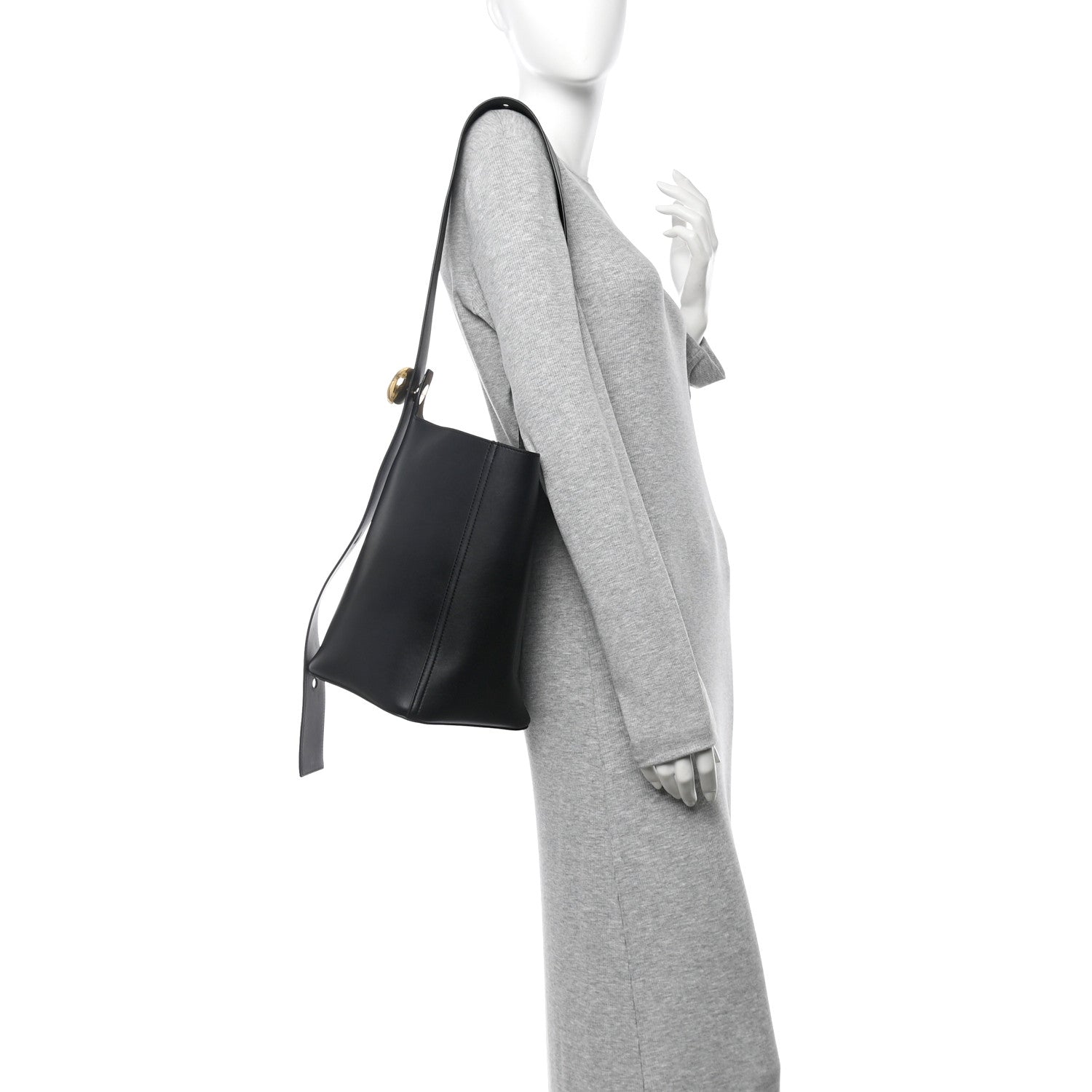 Smooth Calfskin Medium Pebble Bucket Bag Black