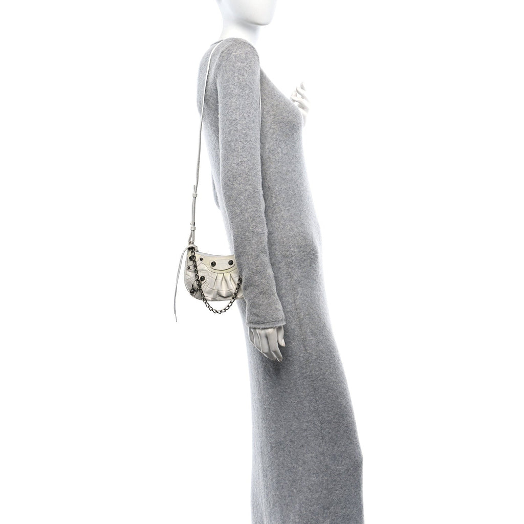 Extra Supple Calfskin Crocodile Embossed Le Cagole Mini Purse With Chain White