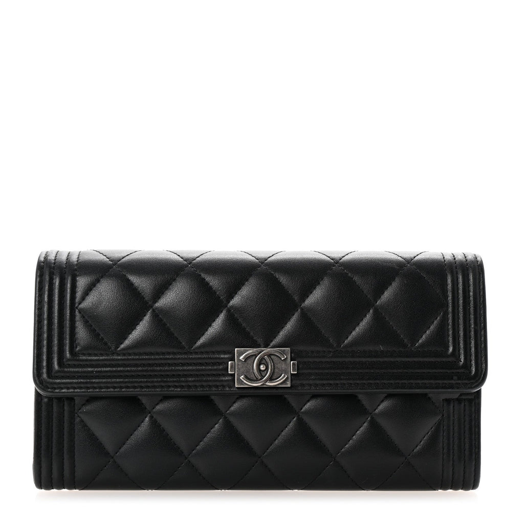 Caviar Quilted Large Boy Gusset Flap Wallet Black