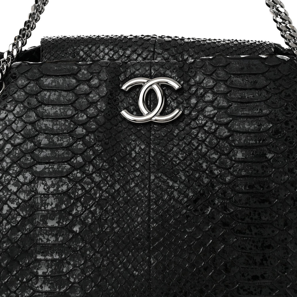 Snakeskin Accordion Tote Black