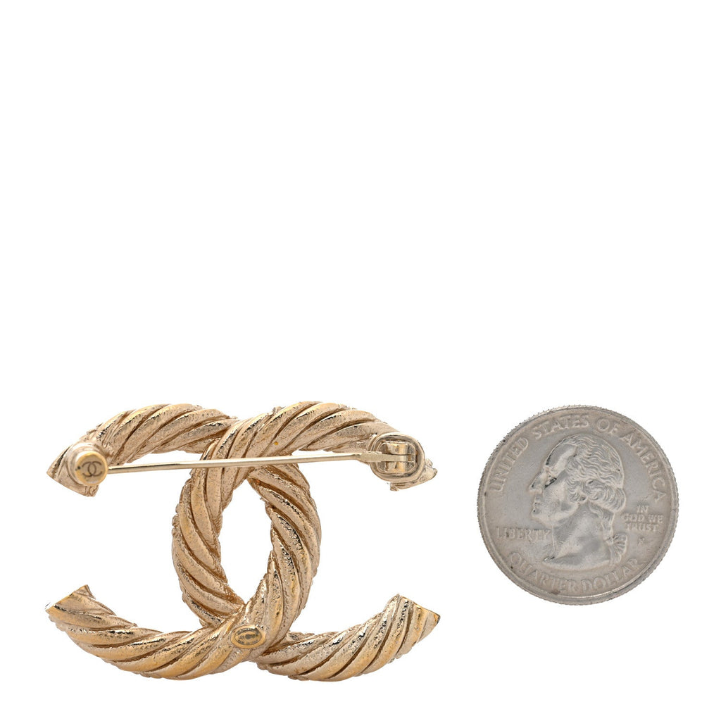 Twisted CC Brooch Light Gold