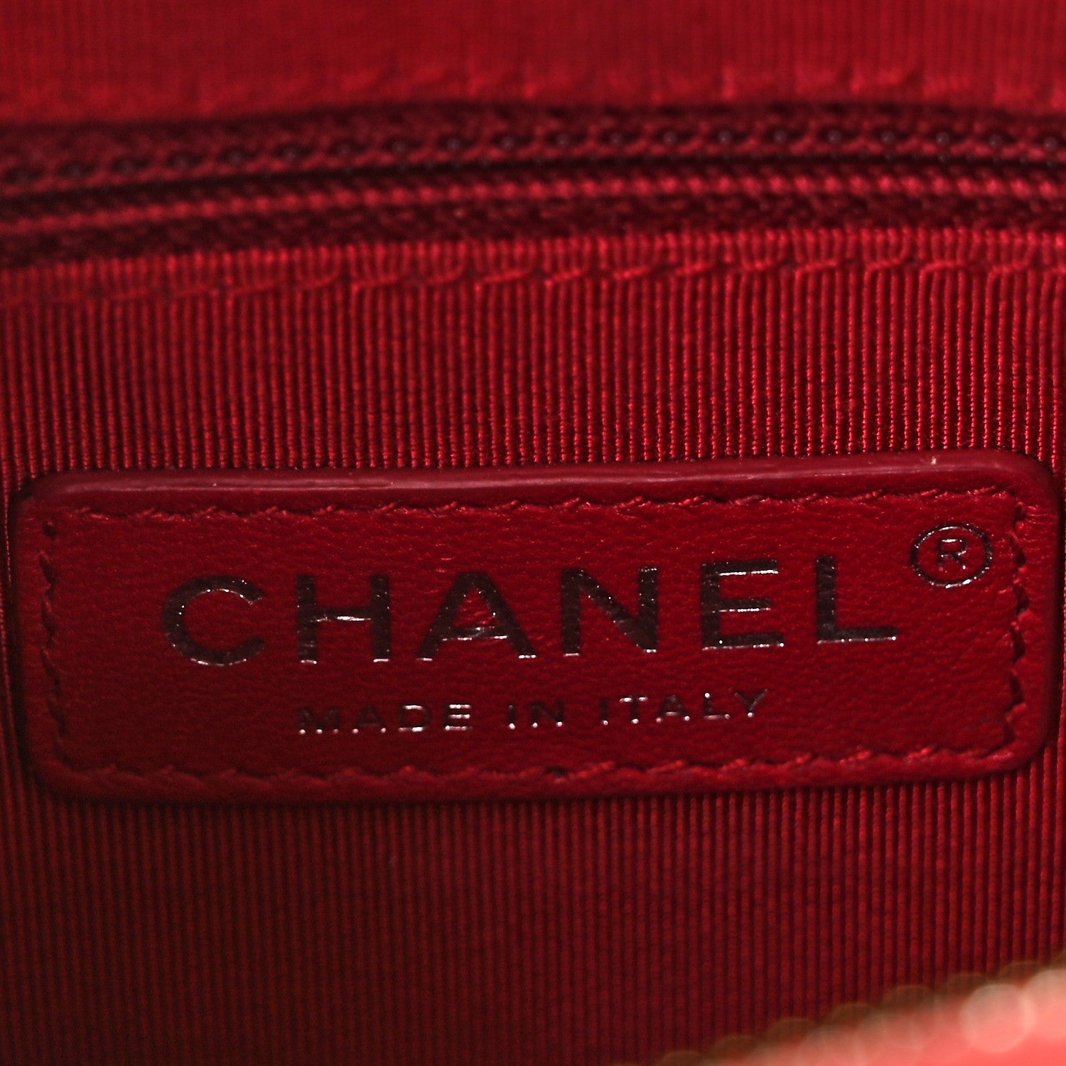 Aged Calfskin Quilted Small Gabrielle Hobo Red