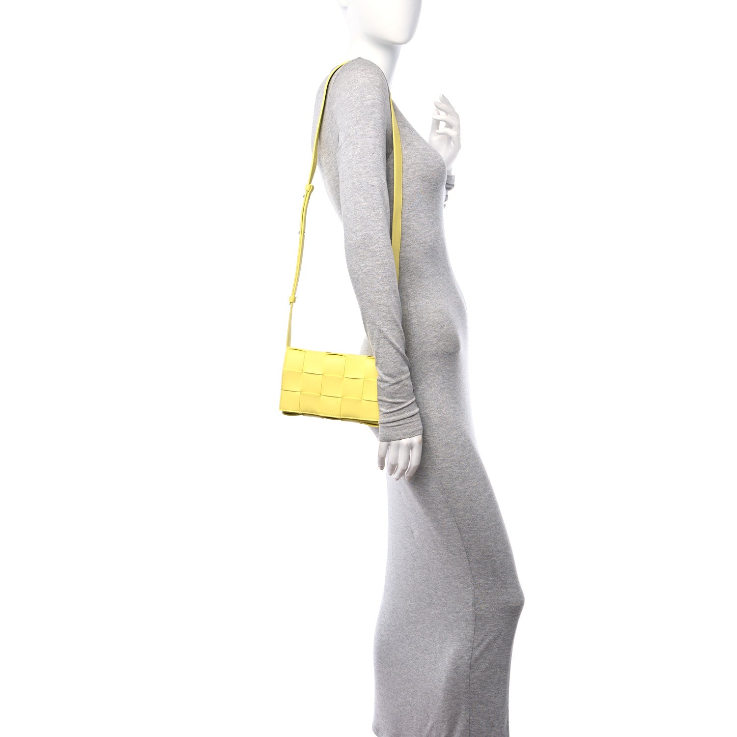 Lambskin Maxi Intreccio Small Cassette Crossbody Bag Sherbert
