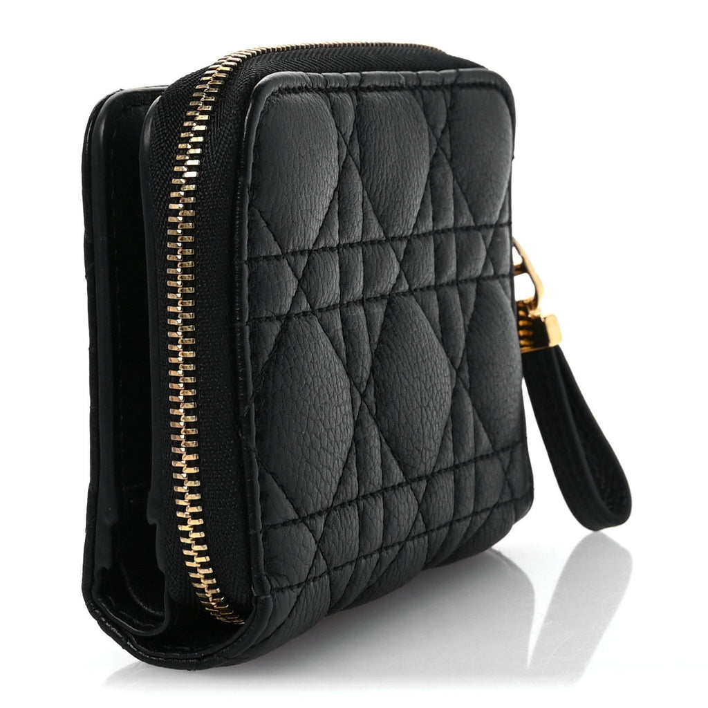 Grained Calfskin Supple Cannage Caro Scarlet Zipped Wallet Black