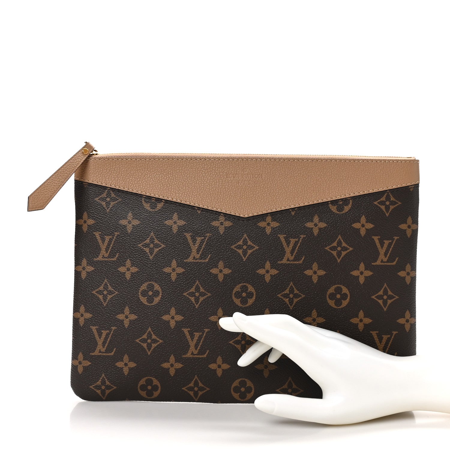 Monogram Daily Pouch Sesame