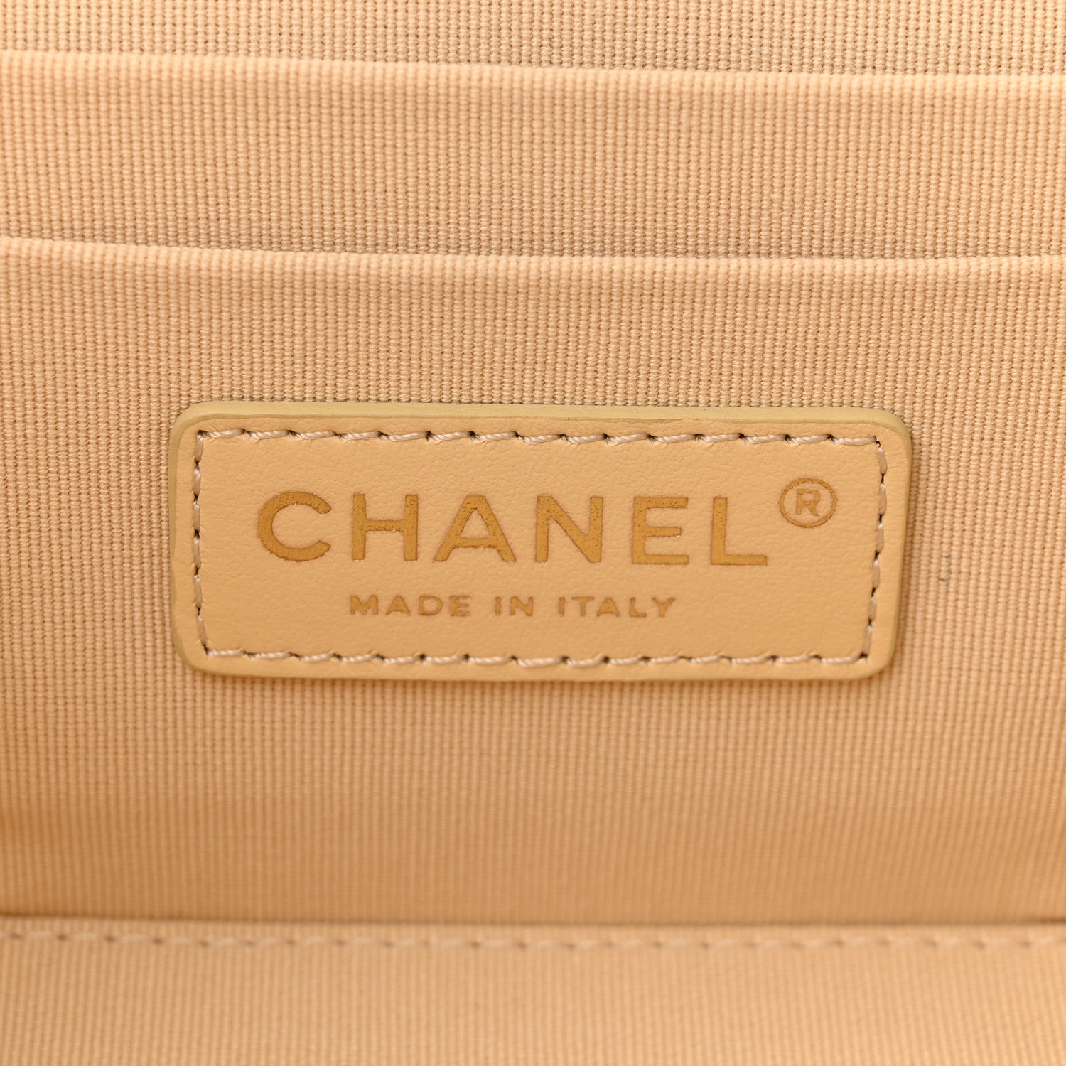 Calfskin Quilted Small Vanity Case With Chain White