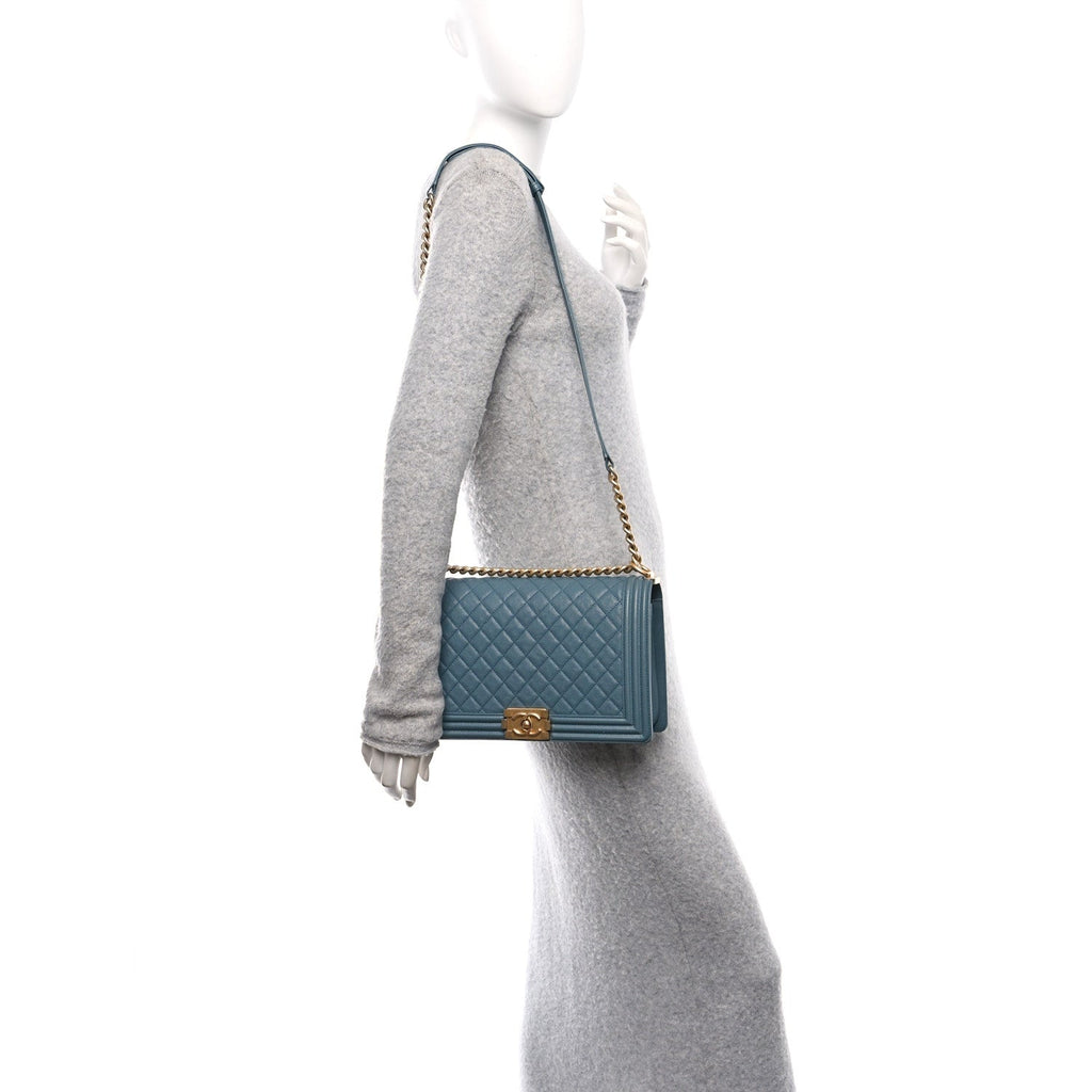 Caviar Quilted New Medium Boy Flap Blue