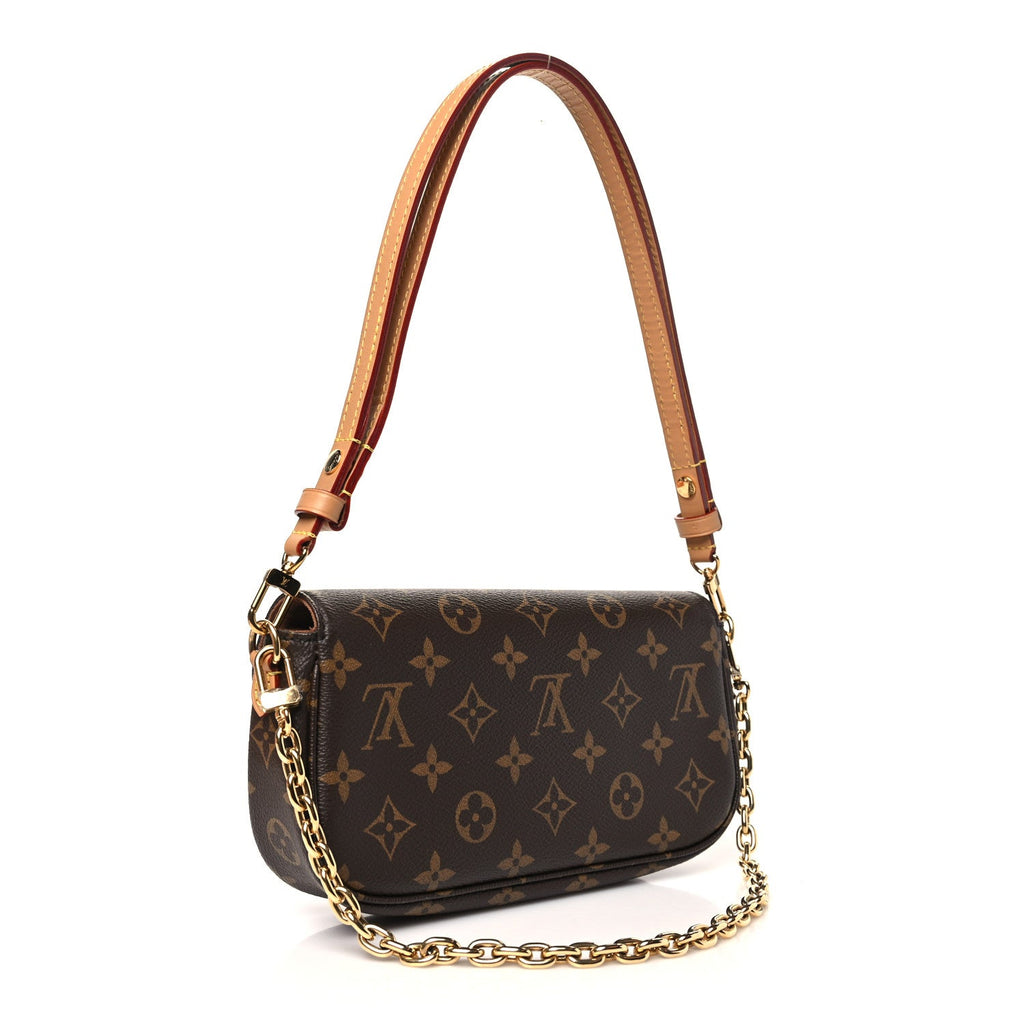 Monogram Ivy Wallet On Chain