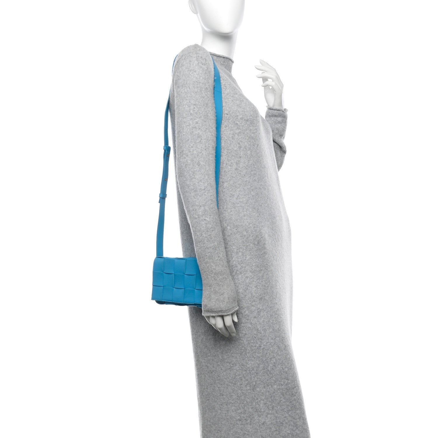 Lambskin Maxi Intreccio Small Cassette Crossbody Bag Pool