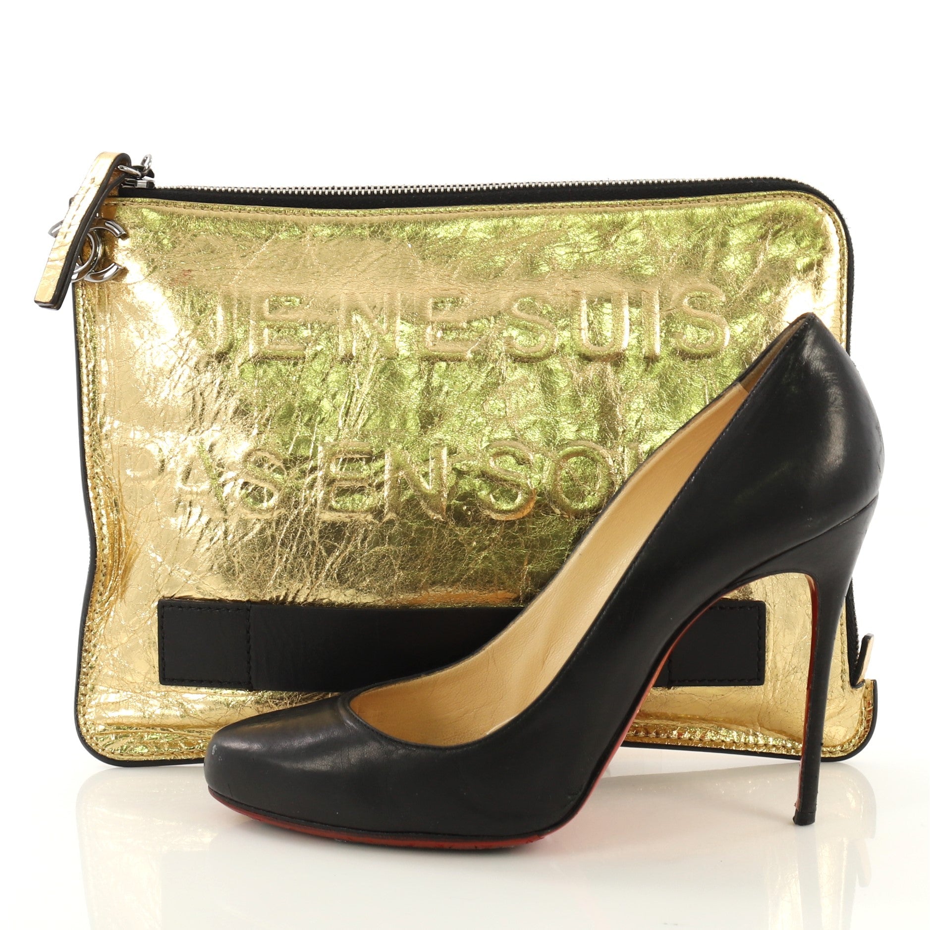 Feminine Pouch Crinkled Leather Medium