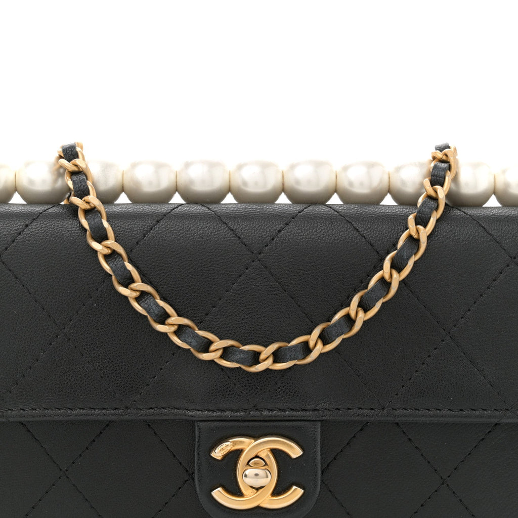 Goatskin Quilted Chic Pearls Clutch With Chain Black