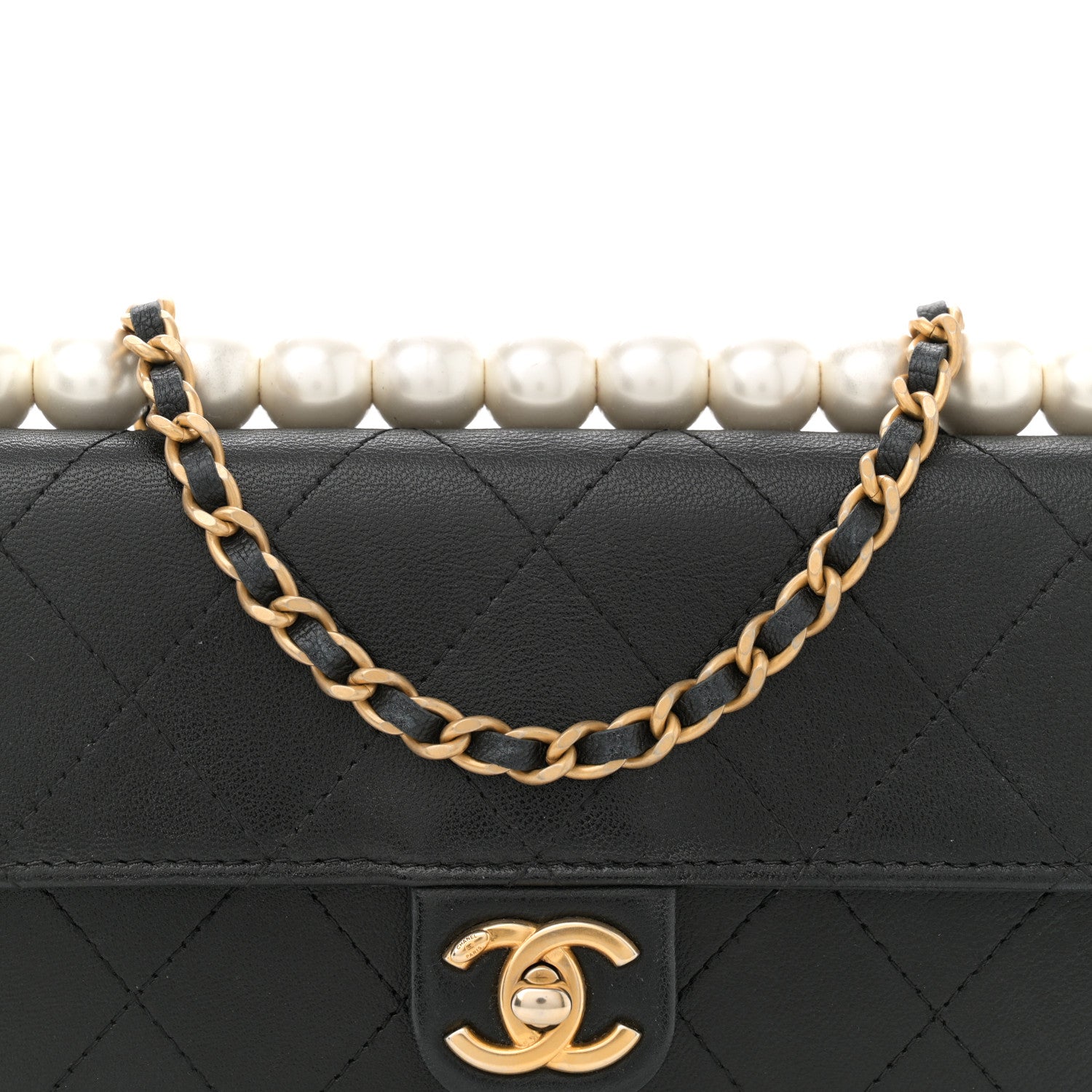 Goatskin Quilted Chic Pearls Clutch With Chain Black