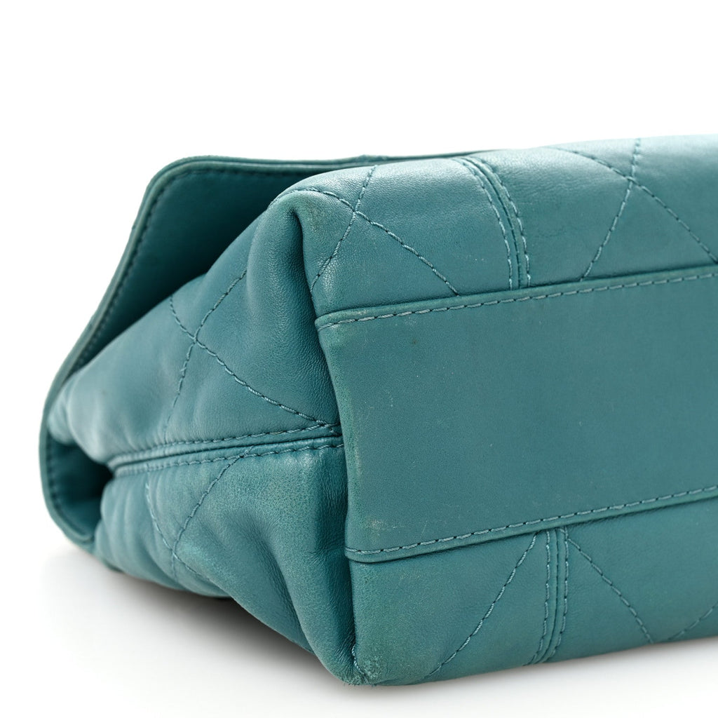 Lambskin Quilted Large Soft Touch Flap Green