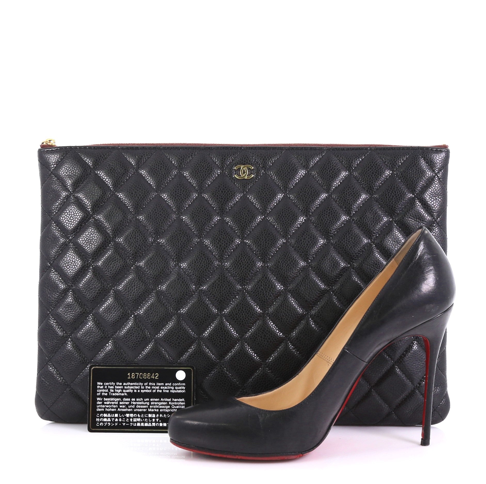 O Case Clutch Quilted Caviar Large