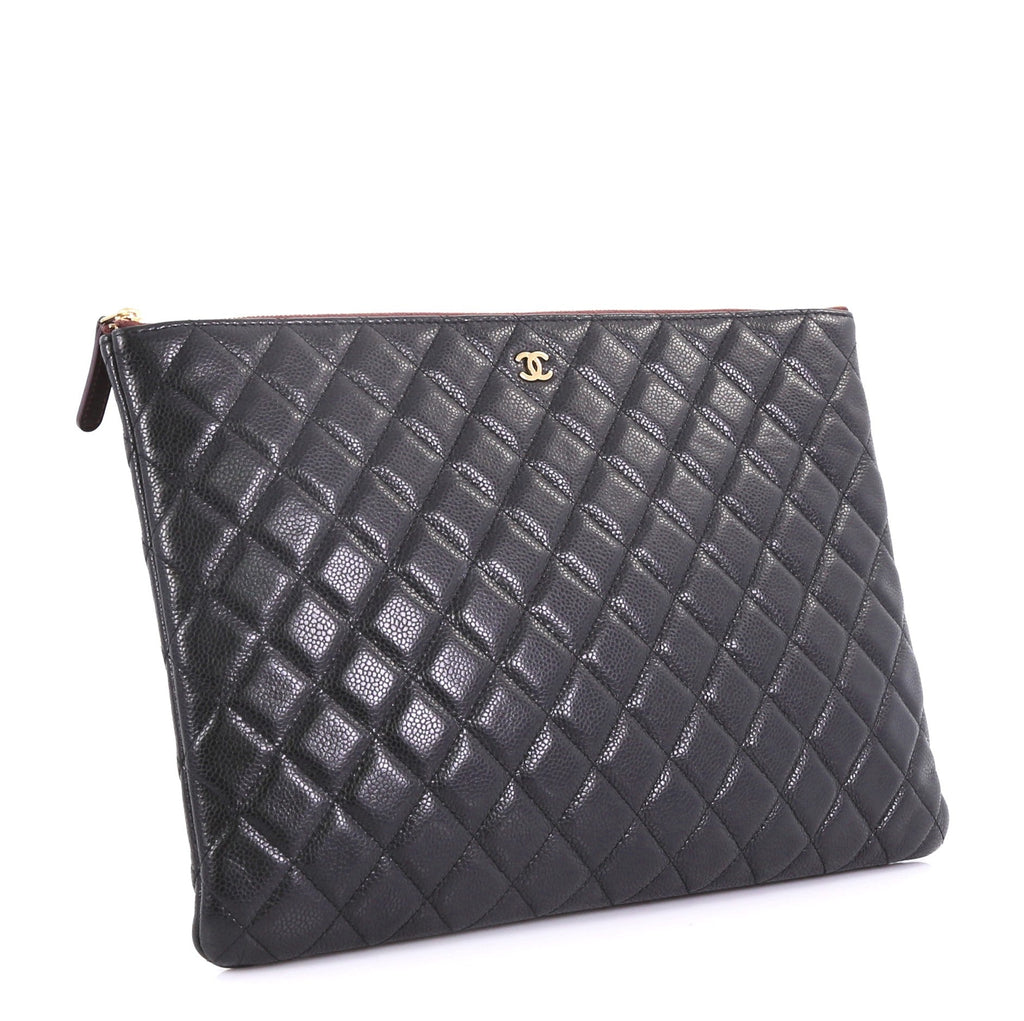 O Case Clutch Quilted Caviar Large