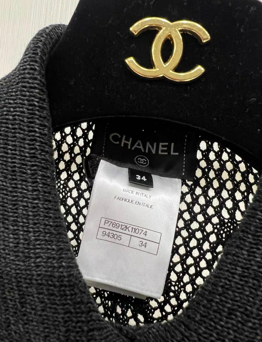 Chanel 24P black bow patchwork diamond CC button igan